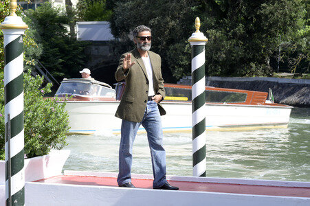 Ankunft von Oscar Isaac am Hotel Excelsior, Internationale Filmfestspiele von Venedig 2025