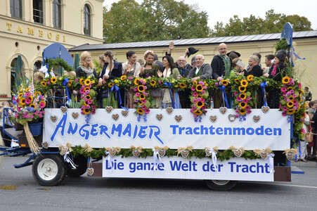 Trachten- und Schützenzug 2015 in München