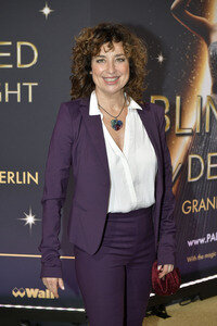 Weltpremiere der 'Blinded by Delight' Grand Show 2025 in Berlin