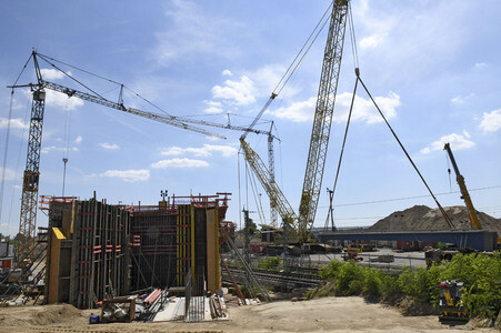 Arbeiten am Neubau der Brücke der B 101 bei Großenhain