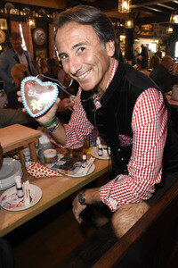 3. Wiesn Charity Lunch im Festzelt Zur Bratwurst beim Oktoberfest 2018 in München