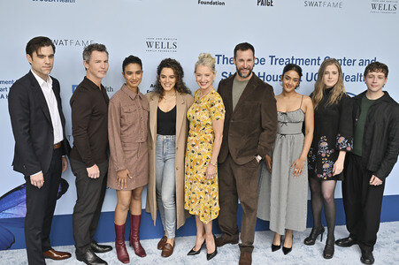 Rape Treatment Center and Stuart House Brunch mit dem Cast von 'The Pitt' in Los Angeles