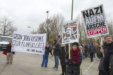 Gegen-Demo zur Neonazi-Demo gegen Flüchtlinge, Berlin