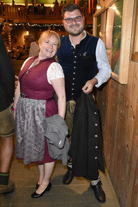 In Kufflers Weinzelt auf dem Oktoberfest 2018 in München