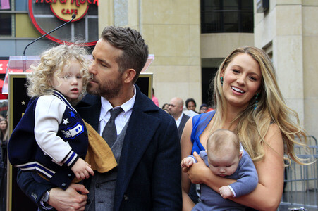 Ryan Reynolds erhält einen Stern auf dem Hollywood Walk of Fame in Los Angeles