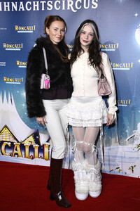 Premiere des 21. Original Roncalli Weihnachtscircus 2025 in Berlin