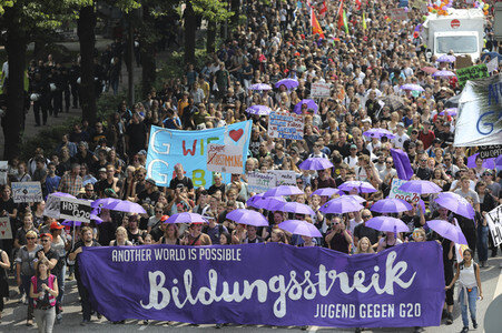 Demonstration 'Bildungsstreik - Jugend gegen G20' in Hamburg