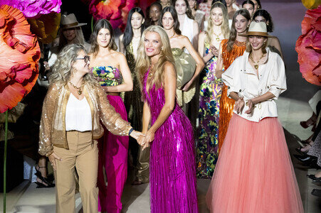 Lola Casademunt by Maite Fashion Show auf der Mercedes-Benz Fashion Week Madridhion Week Madrid