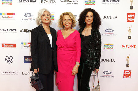 Goldene Bild der Frau 2025 in Hamburg