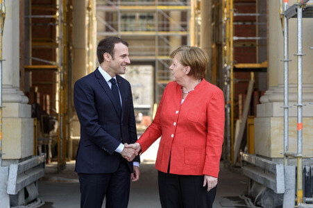 Angela Merkel emfpängt Emmanuel Macron in Berlin