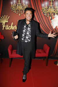 Fächer Palast Dinnershow 2025 in Karlsruhe