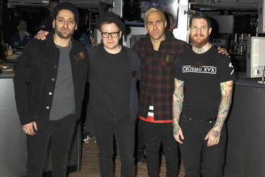 Fall Out Boy Ring läuten die NYSE Schlussglockell, New York