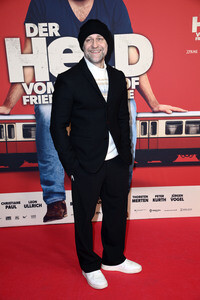 Filmpremiere 'Der Held vom Bahnhof Friedrichstraße' in Berlin