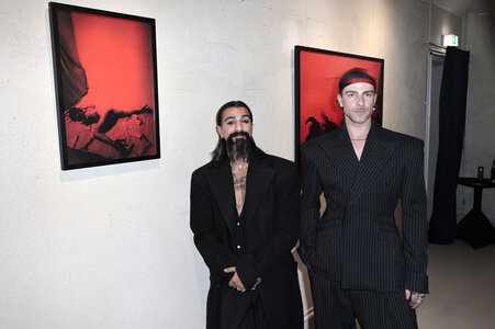 Ausstellungseröffnung 'Wer bist du in einem Raum, in dem du jeder sein kannst?' in Berlin