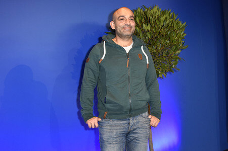 Django Asül auf der f.re.e Reise- und Freizeitmesse in München