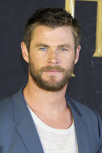 Photocall zu 'The Huntsman & the Ice Queen' in Hamburg