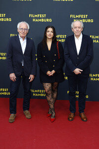 Filmpremiere 'Jeunes mères - Junge Mütter', Filmfest Hamburg 2025