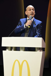 Grand Opening vom McDonald's Restaurant am Flughafen, Frankfurt