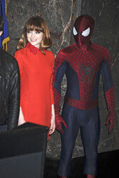 Der 'The Amazing Spider-Man 2' Cast schaltet das Licht im  Empire State Building an, New York