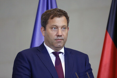 Treffen des Bundeskanzlers mit Vertretern der Automobilindustrie in Berlin