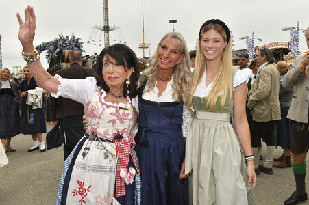 Regines Damenwiesn beim Oktoberfest 2025 in München