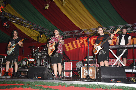 Dominik Ofner & Die Band auf dem Oktoberfest in München