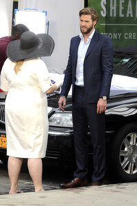 Filmdreharbeiten 'Isn't it Romantic' in New York
