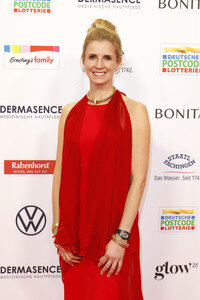 Goldene Bild der Frau 2025 in Hamburg