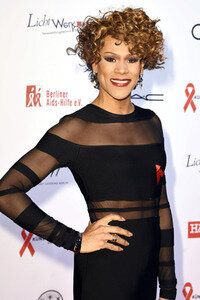 Benefizgala 'Künstler gegen Aids - Die Gala 2016' in Berlin