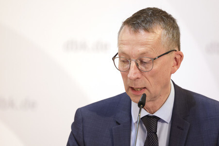 Pressegespräch bei der bei der Herbst-Vollversammlung der Deutschen Bischofskonferenz in Fulda
