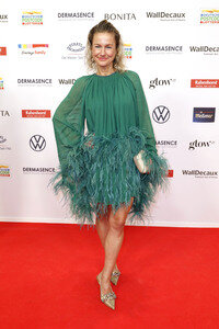 Goldene Bild der Frau 2025 in Hamburg