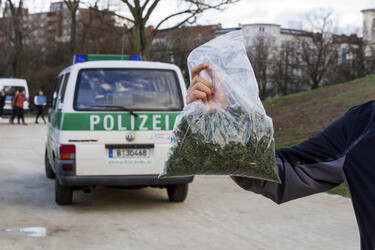 Kiff-In-Aktion im Görlitzer Park, Berlin