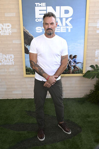 Filmpremiere 'The End of Oak Street' in Burbank