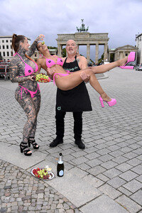 Fototermin zur Erotikmesse Venus Berlin 2025 in Berlin