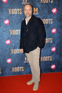 Preview der Serie 'Roots' in München