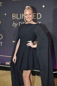 Weltpremiere der 'Blinded by Delight' Grand Show 2025 in Berlin