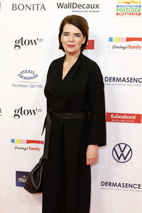 Goldene Bild der Frau 2025 in Hamburg