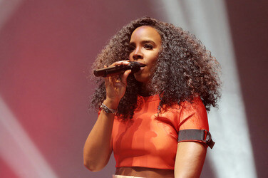 100 Jahre Maybelline B-Day Bash in Berlin
