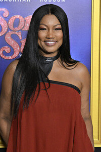 Closing Ceremony und Filmpremiere 'Song Sung Blue', AFI Fest 2025 in Los Angeles