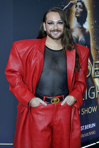 Weltpremiere der 'Blinded by Delight' Grand Show 2025 in Berlin