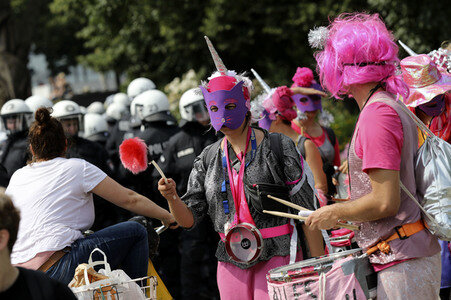'#BlockG20 – colour the red zone!' Demonstration in Hamburg