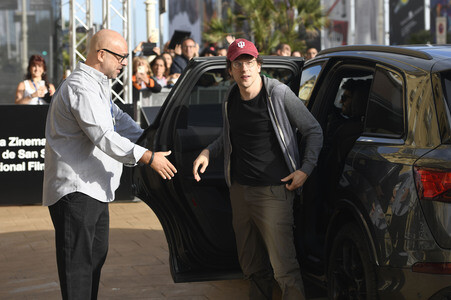 Ankunft von Jesse Eisenberg auf dem San Sebastian International Film Festival 2026