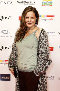 Goldene Bild der Frau 2025 in Hamburg