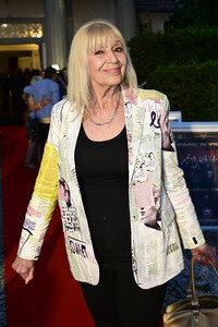 Theaterpremiere 'Der eingebildet Kranke' und 90. Geburtstag von Dieter Hallervorden in Berlin