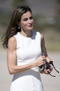 Königin Letizia und König Felipe beim Abflug am Flughafen Madrid-Barajas