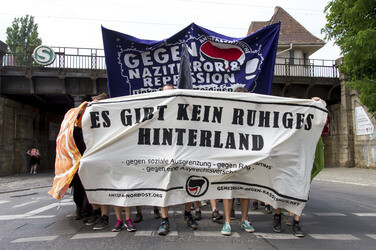 Gegen Lager, Asylgesetz und Nazibanden Demo in Berlin