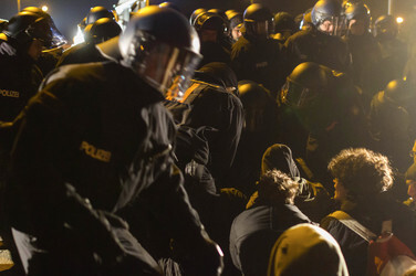 Gegen-Demo zur Neonazi-Demo gegen Flüchtlinge, Berlin