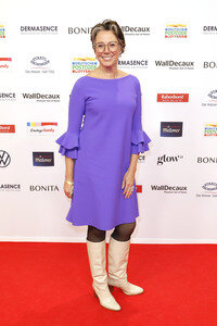 Goldene Bild der Frau 2025 in Hamburg