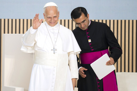 Papst Leo XIV. besucht das Cedia 24 Horas in Madrid