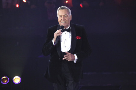 TV-Show 'Silvester-Schlagerbooom 2026 live - Die Wunderlichtershow!' in München